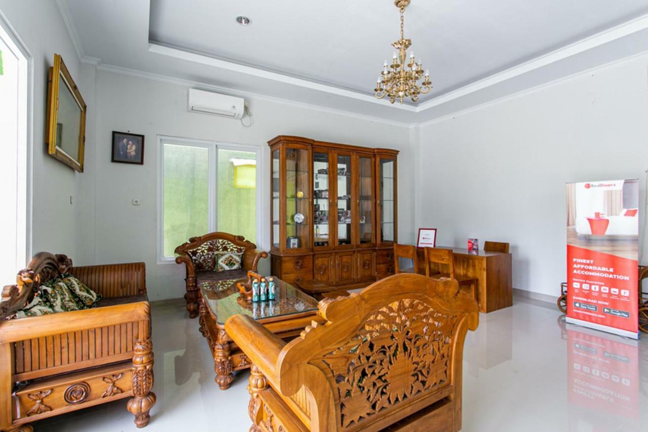 Reddoorz Near Universitas Muhammadiyah Yogyakarta Jarakan Buitenkant foto
