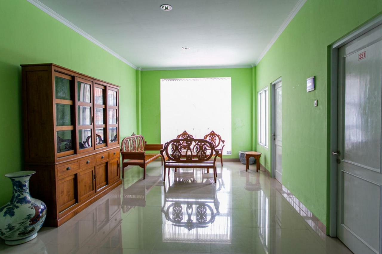 Reddoorz Near Universitas Muhammadiyah Yogyakarta Jarakan Buitenkant foto